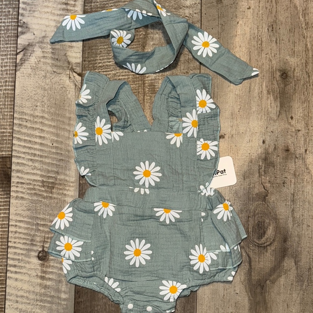NWT Daisy OUTFIT with Headband- size‎ 9-12 Months